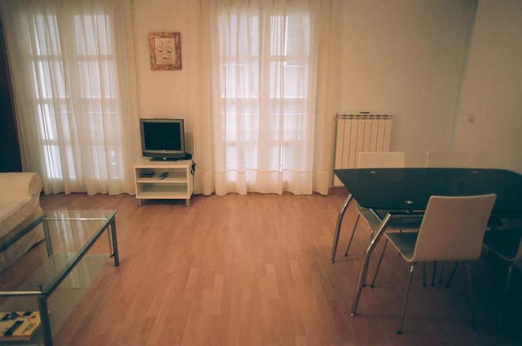 Apartamentos Auhabitat Zaragoza, Edificio De Apartamentos Turisticos 部屋 写真
