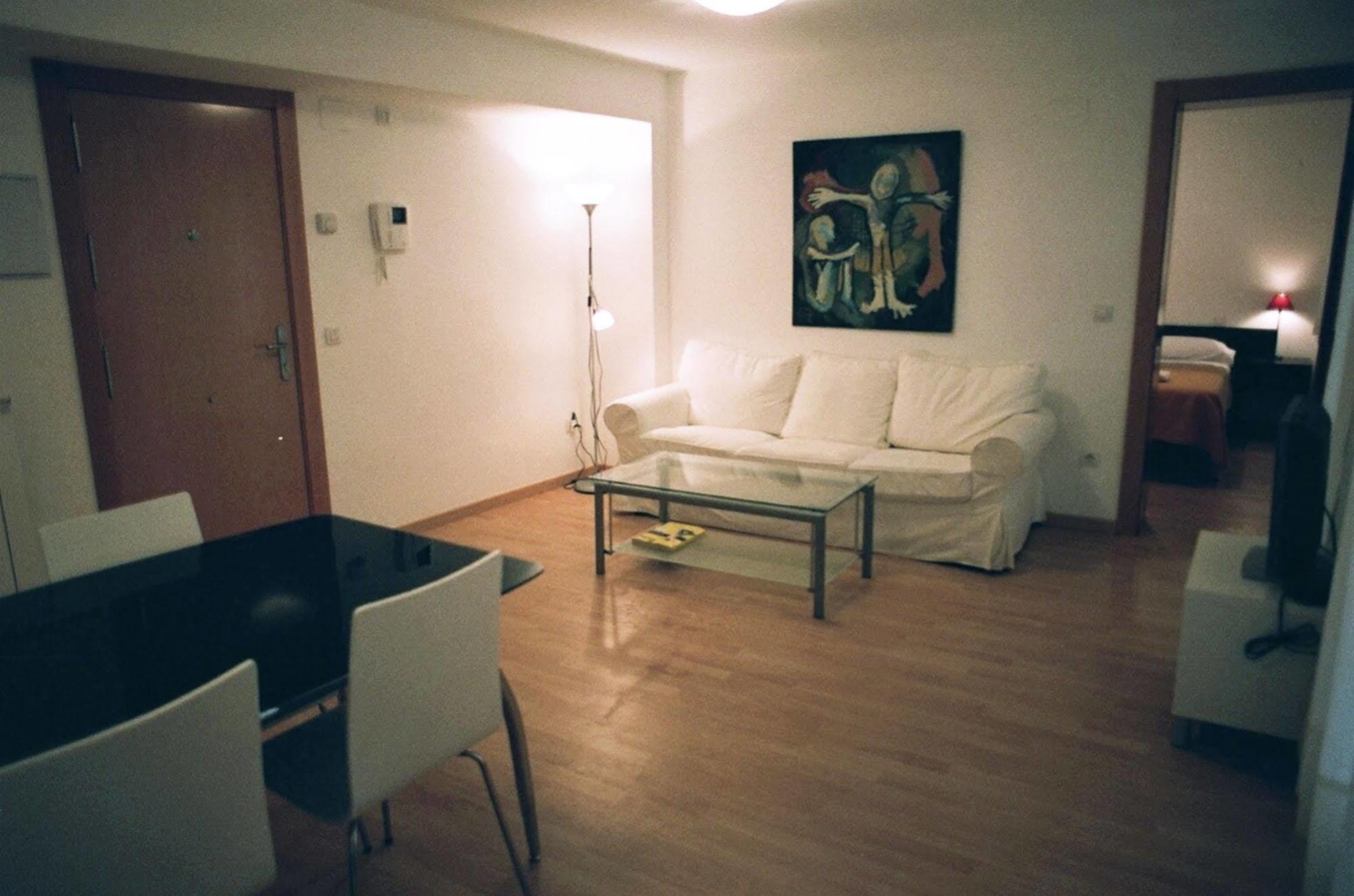 Apartamentos Auhabitat Zaragoza, Edificio De Apartamentos Turisticos 部屋 写真
