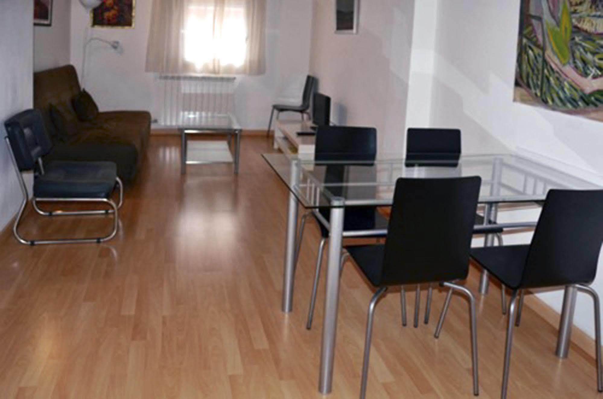 Apartamentos Auhabitat Zaragoza, Edificio De Apartamentos Turisticos エクステリア 写真