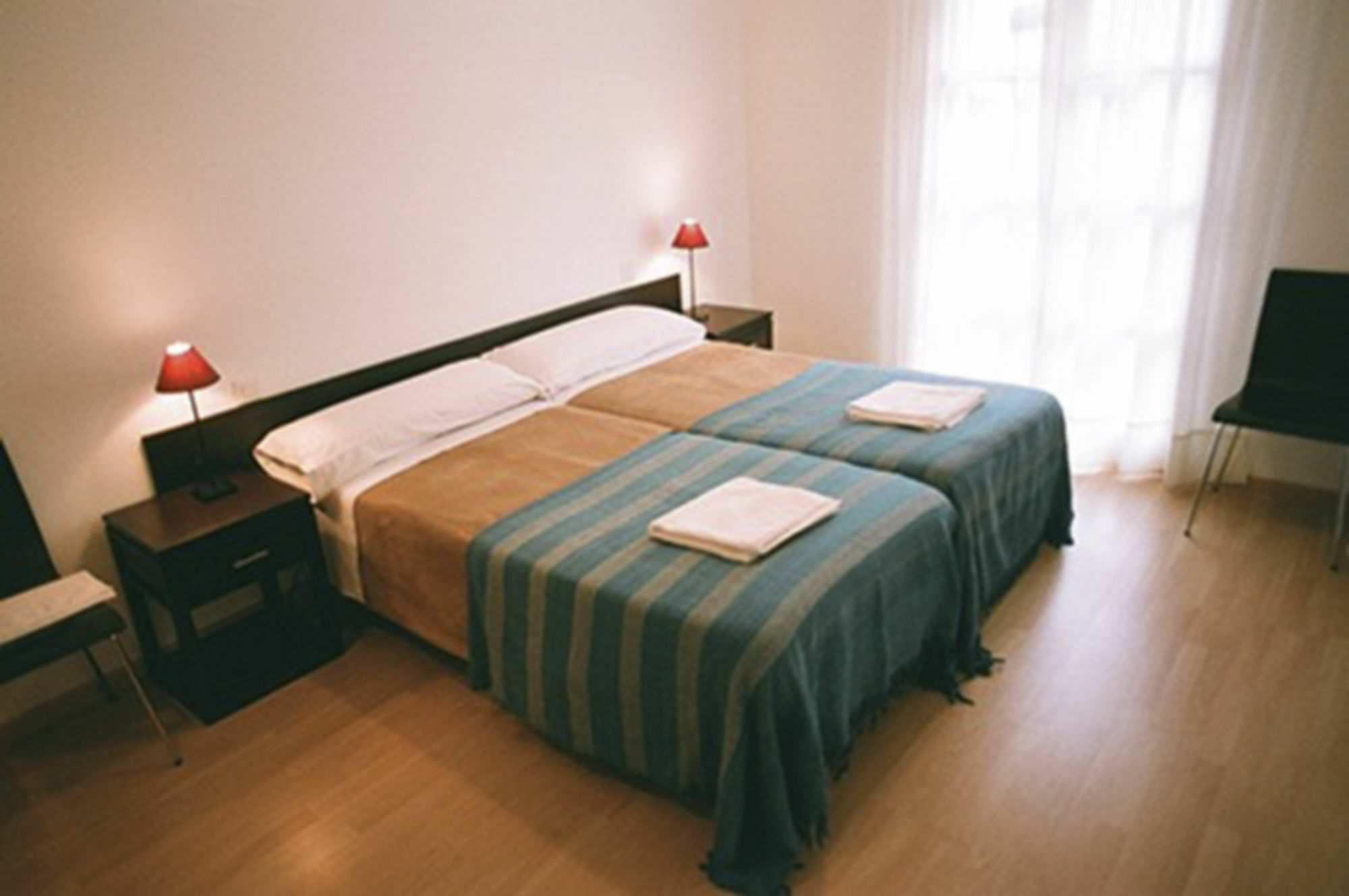 Apartamentos Auhabitat Zaragoza, Edificio De Apartamentos Turisticos エクステリア 写真
